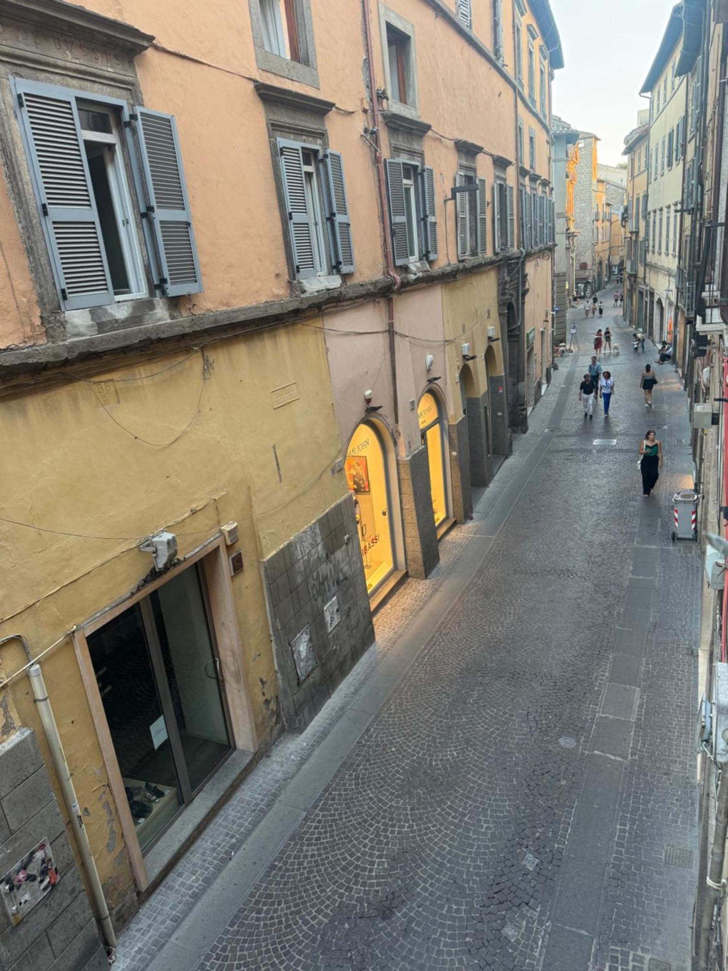 Antica Residenza Del Corso Viterbo Appartamento Vittorio Emanuele Buitenkant foto
